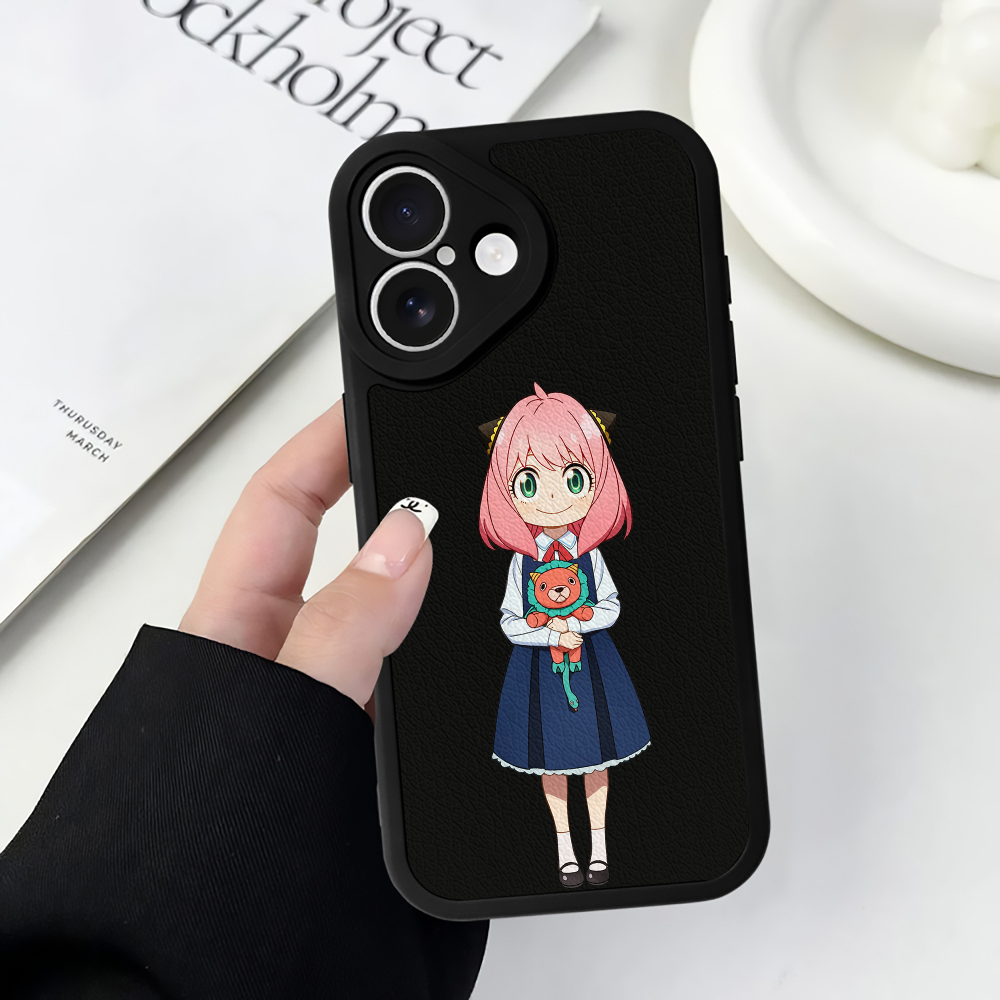 （画像用） SPY×FAMILY间谍家家酒 【iPhone 16シリーズ対応】シリコンスマホケース（レザー調） 材質：シリコン